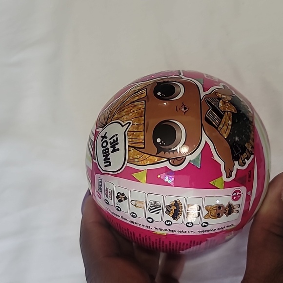 L.O.L.SURPRISE Series 3 Holiday Present - Picture 2 of 2